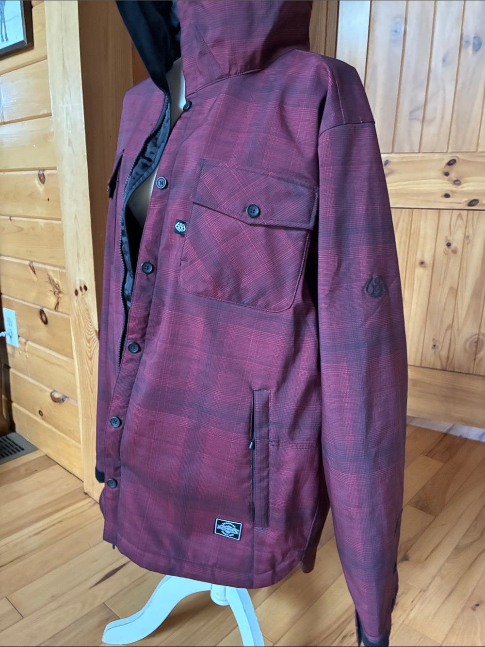686 jacket - Picture 3 of 13